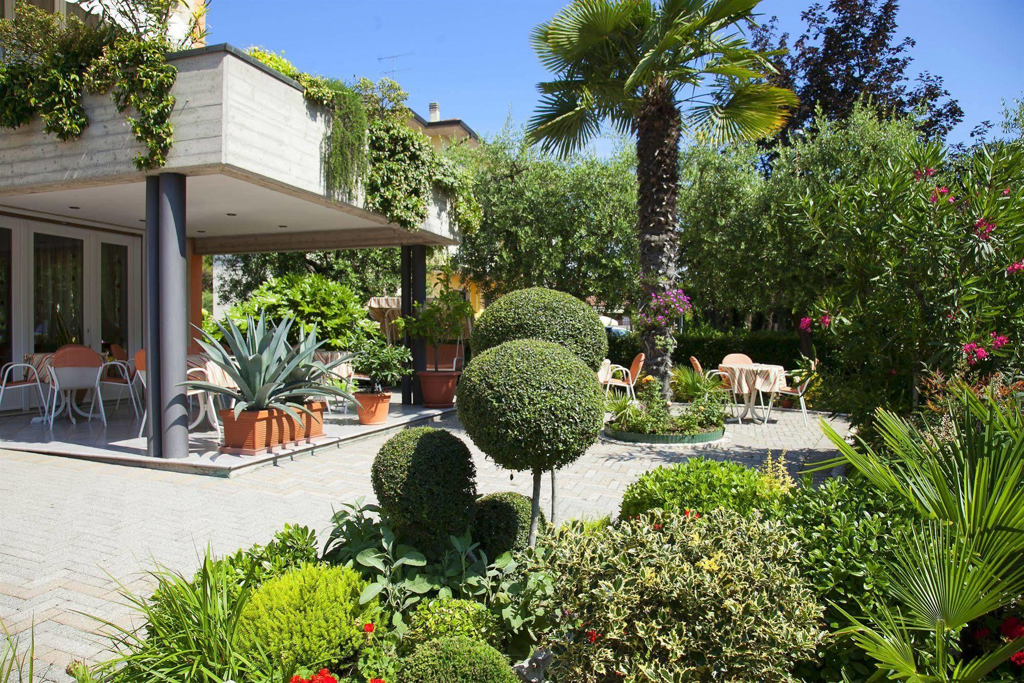 Hotel Marolda Sirmione Esterno foto