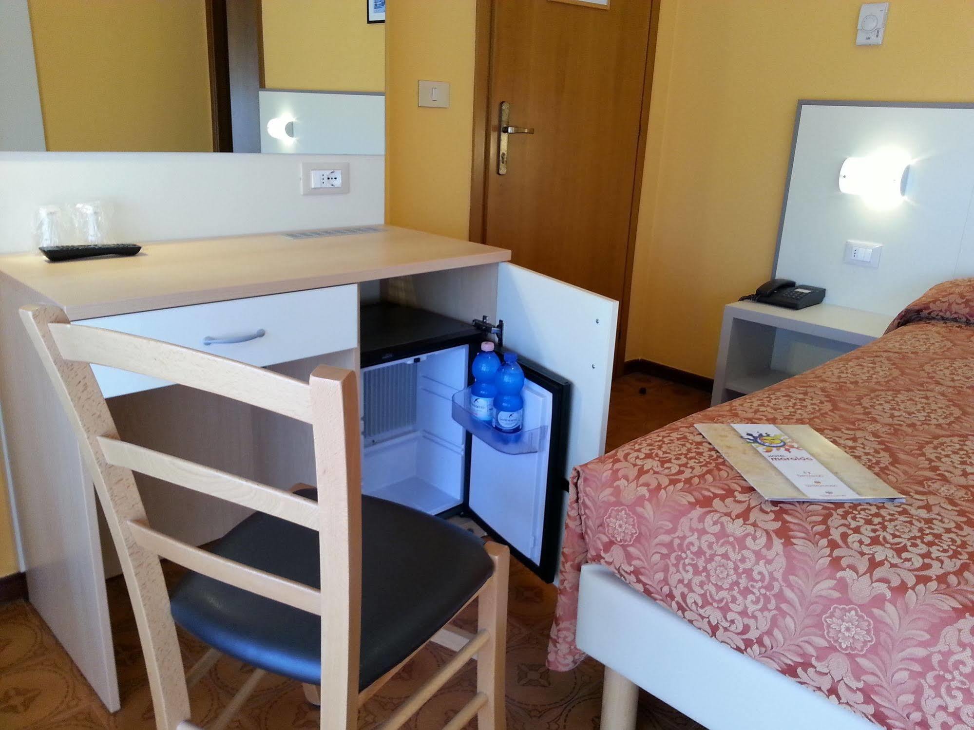 Hotel Marolda Sirmione Esterno foto