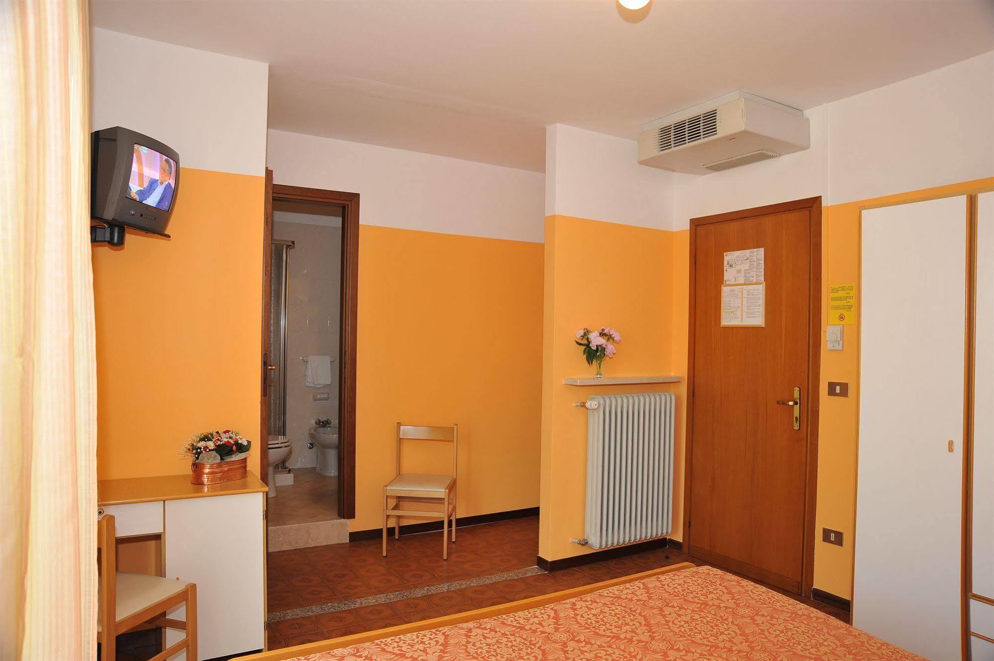 Hotel Marolda Sirmione Esterno foto
