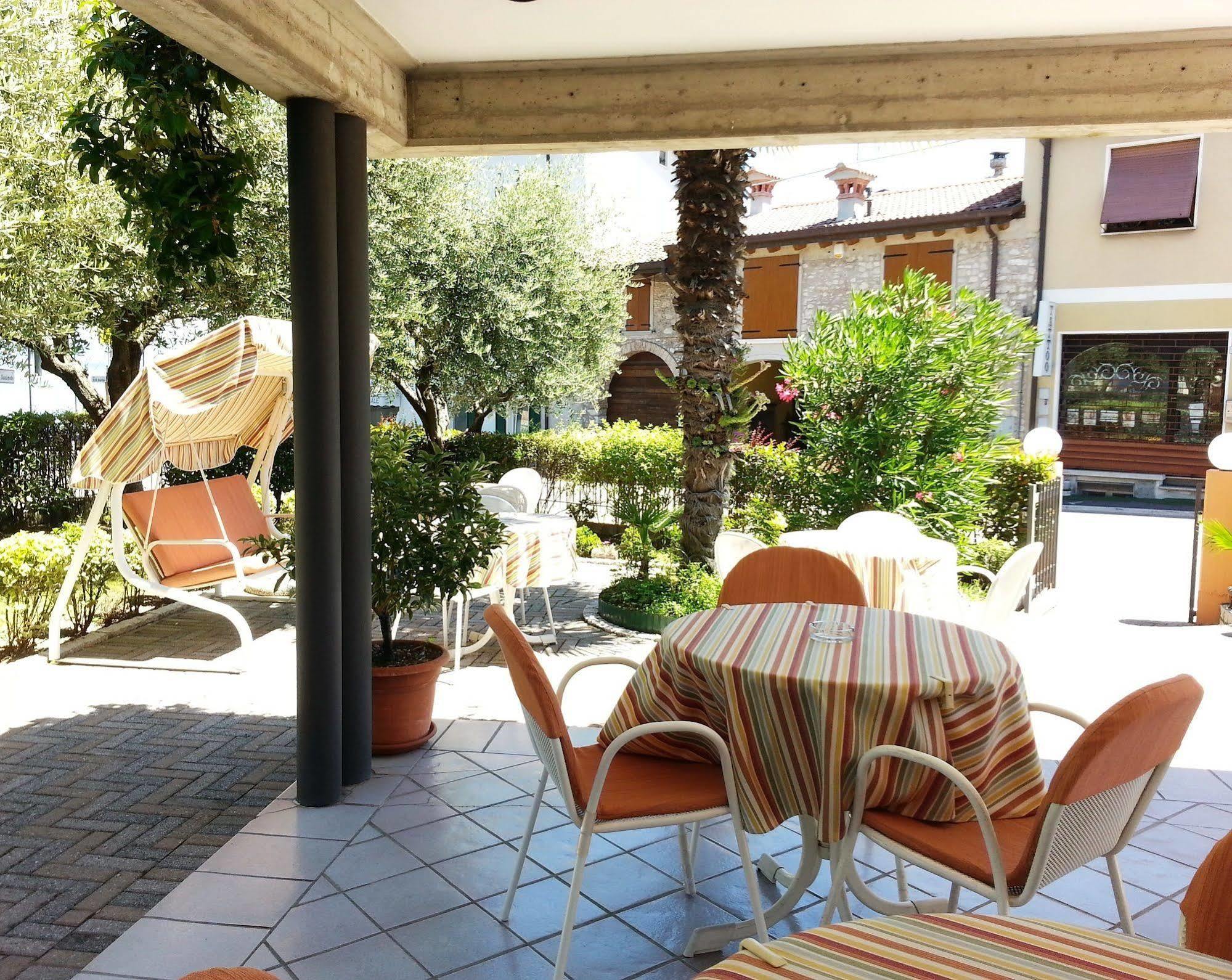 Hotel Marolda Sirmione Esterno foto
