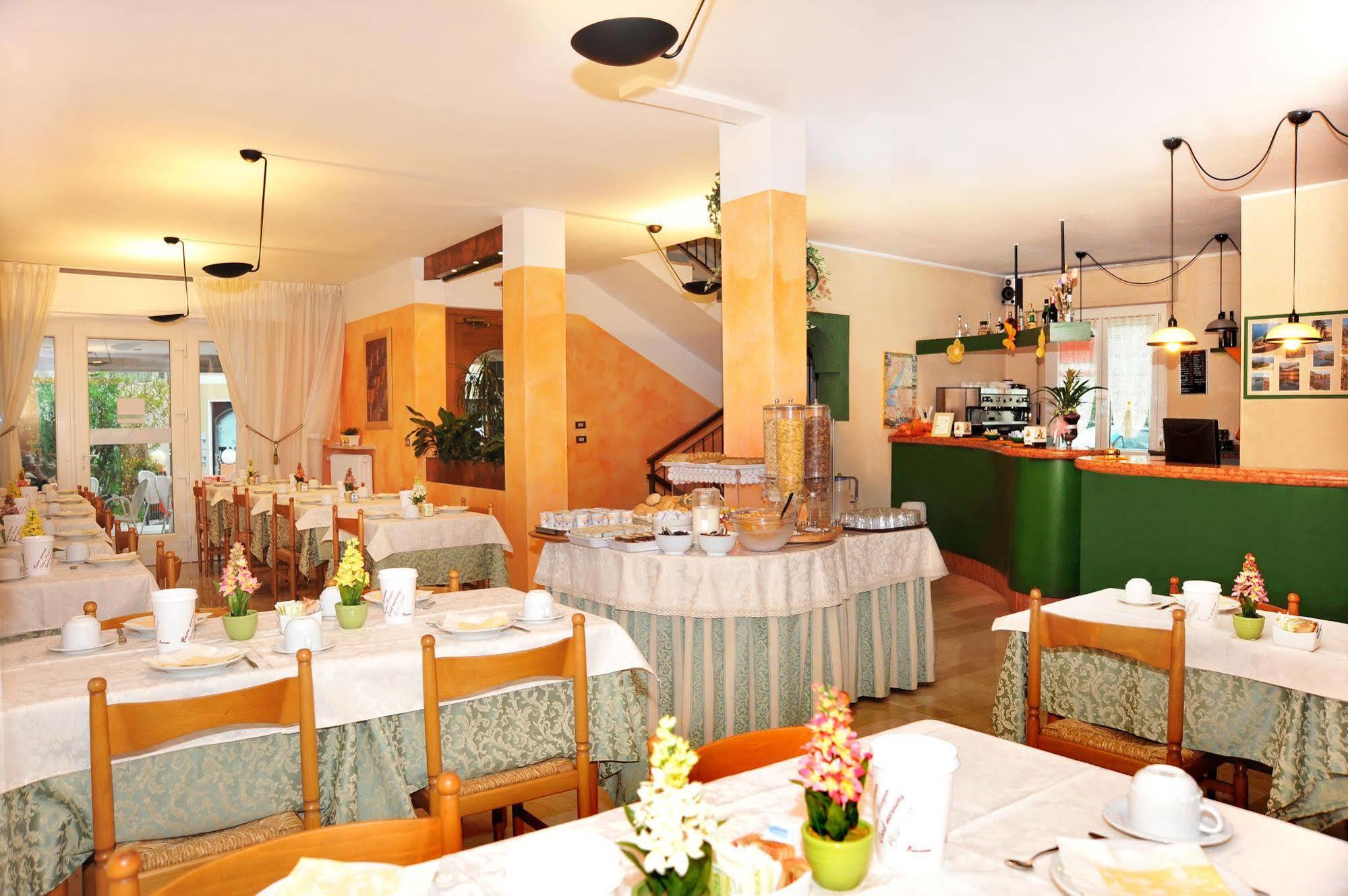 Hotel Marolda Sirmione Esterno foto